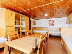 Pronájem komerční nemovitosti, Lažánky, 500 m2