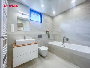 Pronájem bytu 2+kk, Praha - Nusle, Muzikova, 62 m2