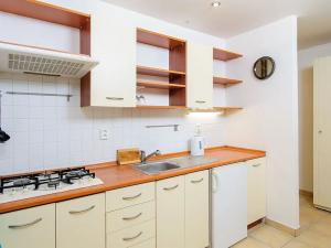 Pronájem bytu 2+kk, Praha - Břevnov, Mládeže, 49 m2