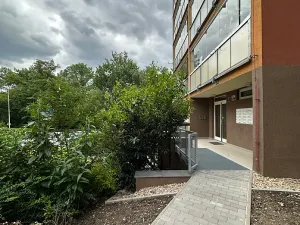Pronájem bytu 2+kk, Praha - Záběhlice, Aubrechtové, 47 m2