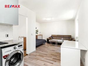 Pronájem bytu 1+kk, Kladno, Kordačova, 32 m2