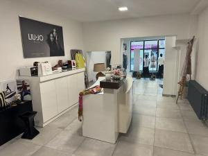 Pronájem obchodního prostoru, Zlín, Rašínova, 135 m2