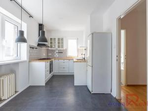 Prodej bytu 2+1, Karlovy Vary, 5. května, 59 m2