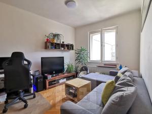 Pronájem bytu 2+kk, Praha - Holešovice, Veletržní, 46 m2