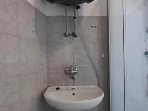 Pronájem bytu 1+kk, Šťáhlavy, Dr. Holuba, 30 m2