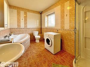 Prodej rodinného domu, Veliny, 200 m2