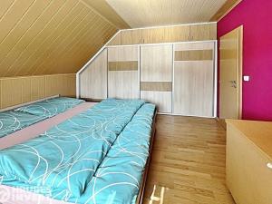 Prodej rodinného domu, Veliny, 200 m2