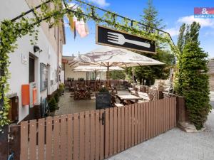 Pronájem restaurace, Chýnice, Karlštejnská, 80 m2