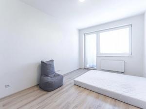 Pronájem bytu 2+kk, Praha - Letňany, Tupolevova, 52 m2