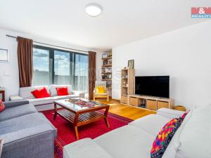 Pronájem bytu 4+kk, Horoměřice, Karla IV., 117 m2