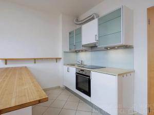 Pronájem bytu 1+kk, Praha - Záběhlice, Mattioliho, 32 m2
