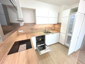 Pronájem bytu 2+kk, Praha - Zličín, Sazovická, 50 m2