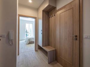 Pronájem bytu 2+kk, Praha - Nusle, Svatoslavova, 37 m2