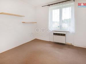 Pronájem bytu 1+1, Rychnov u Jablonce nad Nisou, nám. Míru, 35 m2