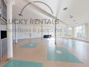 Pronájem bytu 2+kk, Průhonice, U Křížku, 42 m2