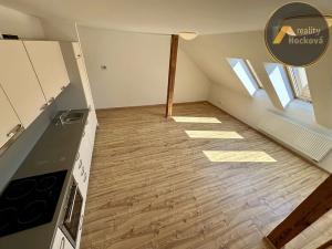 Prodej bytu 1+kk, Praha - Libeň, Zenklova, 81 m2