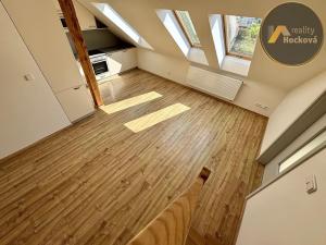 Prodej bytu 2+kk, Praha - Libeň, Zenklova, 86 m2