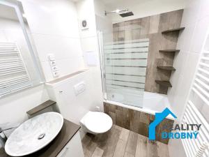 Pronájem bytu 2+1, Děčín, Kyjevská, 54 m2