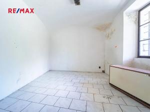 Prodej rodinného domu, Týnec nad Labem, Masarykovo náměstí, 142 m2