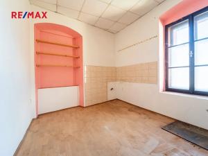 Prodej rodinného domu, Týnec nad Labem, Masarykovo náměstí, 142 m2