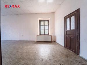 Prodej rodinného domu, Týnec nad Labem, Masarykovo náměstí, 142 m2