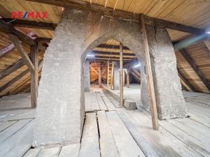Prodej rodinného domu, Týnec nad Labem, Masarykovo náměstí, 142 m2