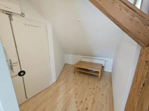 Pronájem bytu 1+kk, Praha - Žižkov, Rokycanova, 52 m2