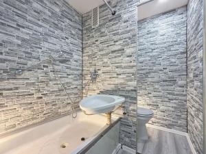 Pronájem bytu 1+1, Kadaň, Na Podlesí, 35 m2