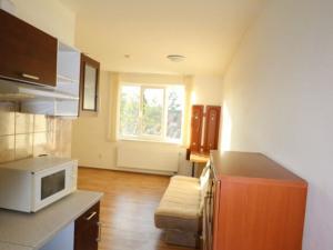 Pronájem bytu 2+kk, Průhonice, U Křížku, 42 m2