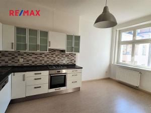 Pronájem bytu 3+kk, Praha - Bubeneč, dr. Zikmunda Wintra, 83 m2