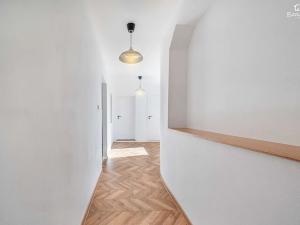 Prodej bytu 1+1, Plzeň, náměstí Míru, 55 m2