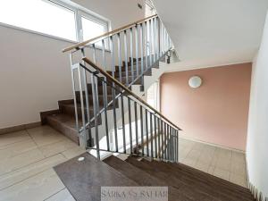 Prodej bytu 2+kk, Praha - Dolní Měcholupy, Kryšpínova, 48 m2