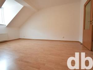 Pronájem bytu 2+1, Karlovy Vary, Moskevská, 45 m2
