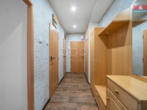 Prodej bytu 2+1, Hrádek - Nová Huť, 1. máje, 56 m2