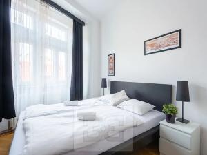 Prodej bytu 1+kk, Praha - Nové Město, Školská, 17 m2