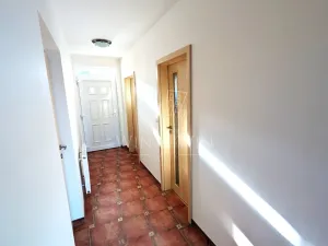 Prodej rodinného domu, Větrušice, Skalní, 140 m2