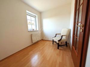 Prodej rodinného domu, Větrušice, Skalní, 140 m2