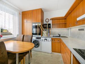Prodej bytu 3+1, Pernarec, 75 m2