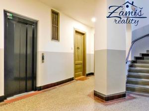 Pronájem bytu 2+kk, Praha - Bubeneč, Národní obrany, 54 m2