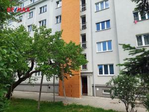 Pronájem bytu 2+kk, Praha - Strašnice, Sečská, 58 m2