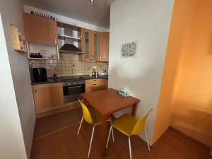 Pronájem bytu 1+kk, Praha - Vysočany, Pod Harfou, 35 m2