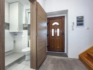 Pronájem bytu 2+kk, Chomutov, Lipská, 70 m2