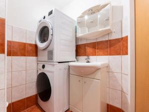 Pronájem bytu 2+kk, Bílina, Čapkova, 43 m2