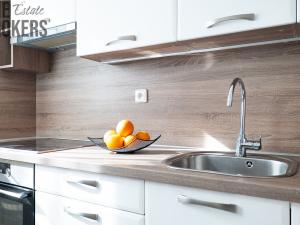 Prodej ubytování, Praha - Miškovice, Všetatská, 172 m2