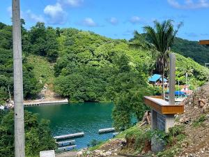 Prodej rodinného domu, Coxen Hole, Roatán, Honduras, 343 m2