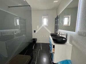 Prodej vily, Vir, Chorvatsko, 153 m2