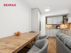 Pronájem bytu 2+kk, Praha - Libeň, Vojenova, 58 m2