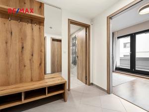 Pronájem bytu 2+kk, Praha - Libeň, Vojenova, 58 m2
