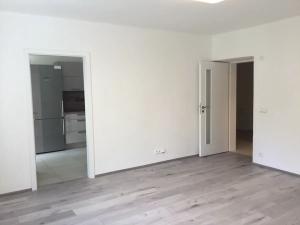 Pronájem bytu 2+kk, Praha - Bubeneč, Verdunská, 45 m2