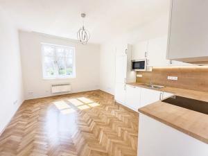 Pronájem bytu 2+kk, Praha - Strašnice, Na Třebešíně, 58 m2